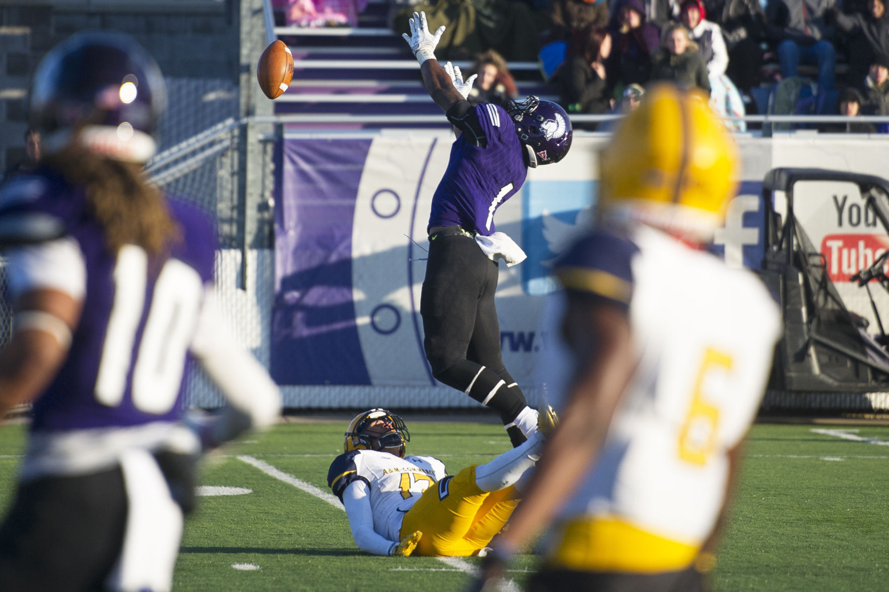 Winona State v. Texas A&M-Commerce 21